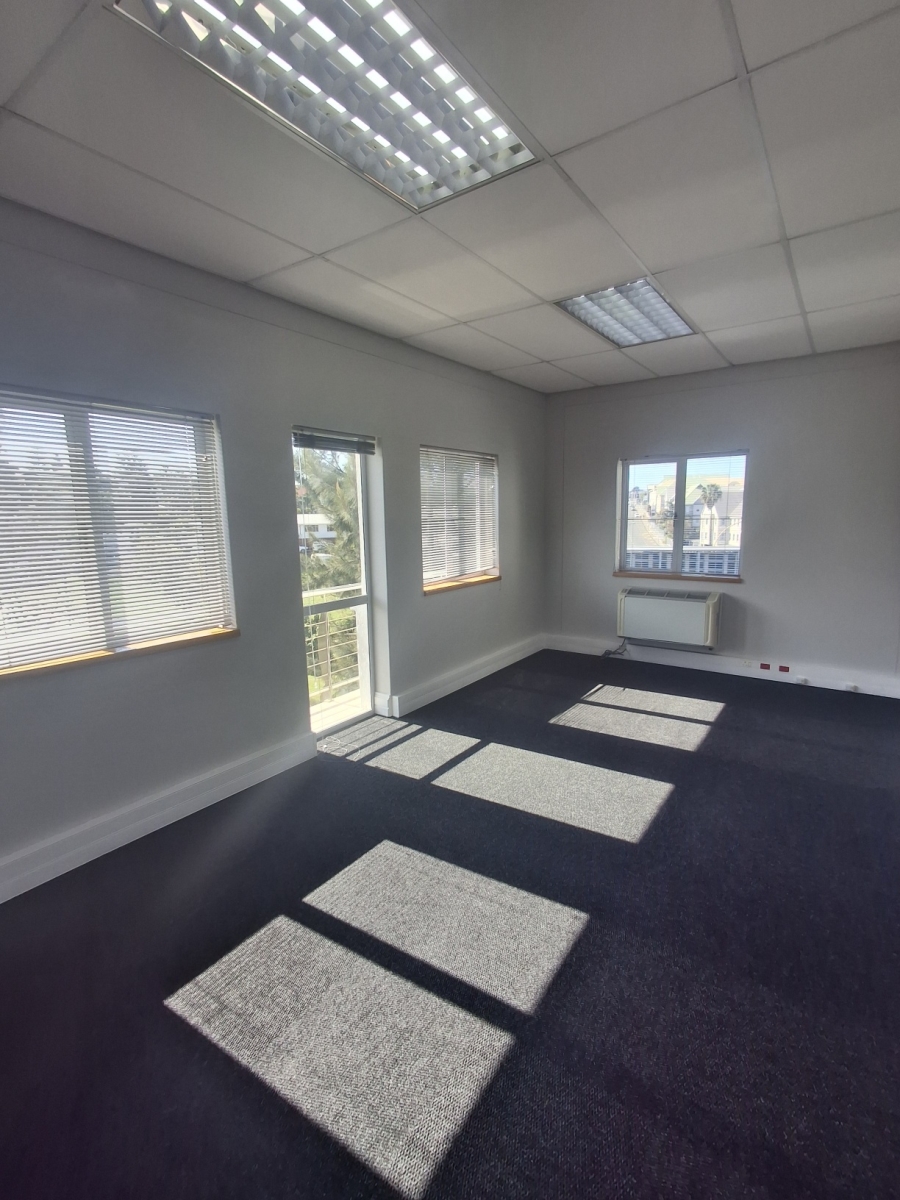 To Let Commercial Property for Rent in Berea Eastern Cape